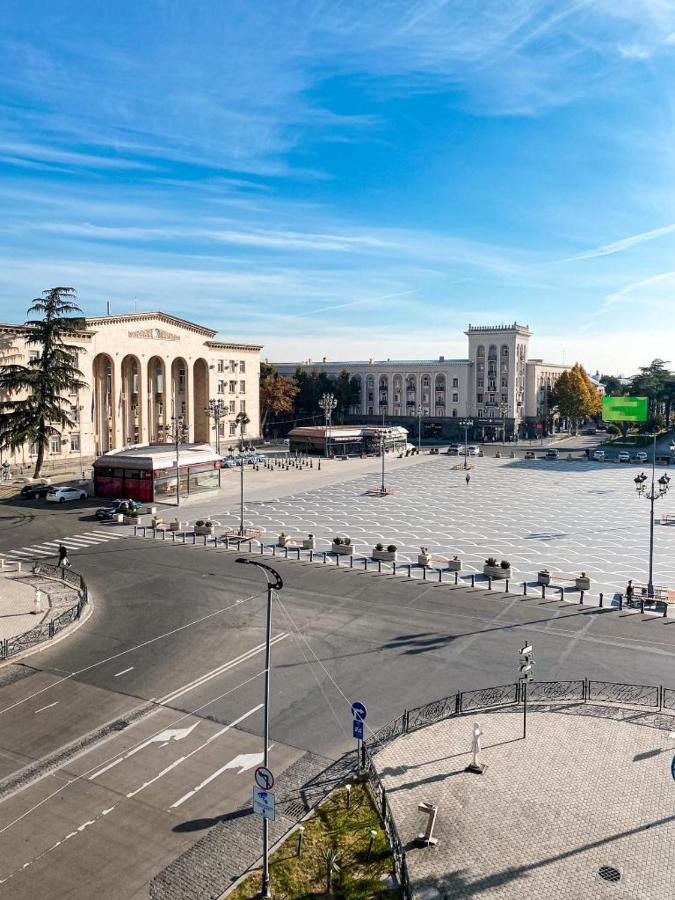 21 На Удачу Hotel Rustavi  Eksteriør billede